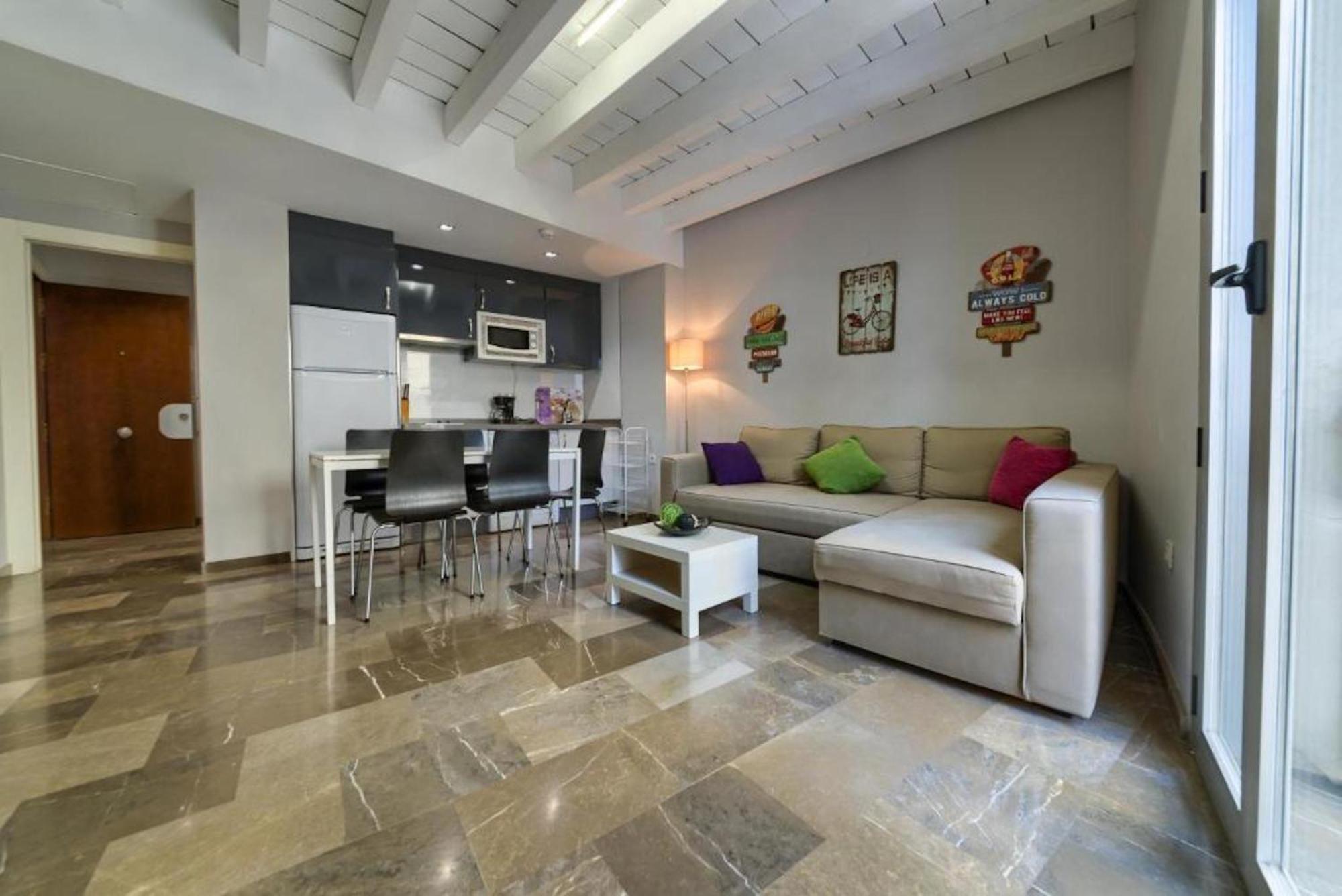 En Casco Historico Con Terraza Comunitaria Y Parking Opcional