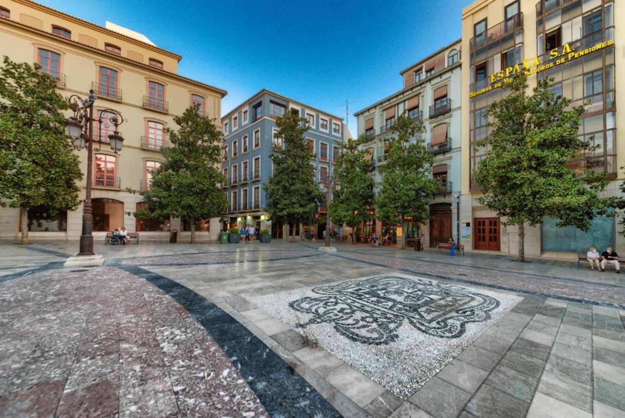 Apartment En Casco Historico Con Terraza Comunitaria Y Parking Opcional Granada