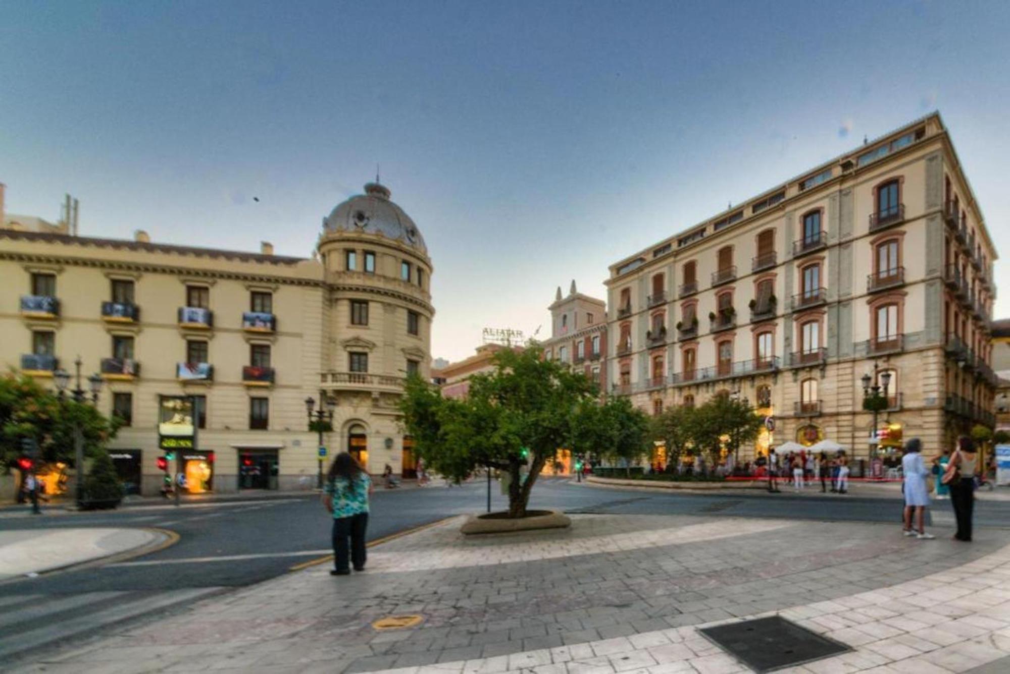 Apartment En Casco Historico Con Terraza Comunitaria Y Parking Opcional Granada